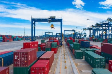 寧波貨運公司將繼續(xù)以更加開放、包容的姿態(tài)，迎接每一個挑戰(zhàn)與機遇