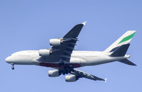 英國空運價格的變動受到了哪些因素的影響？