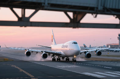 降低物流成本，提升運輸時效 —— 專業(yè)國際貨運代理為您助力